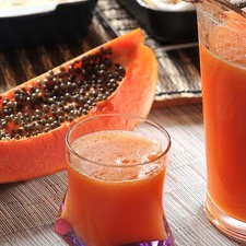 Servir en vasos con hielo.