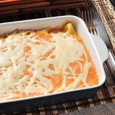 Servirlas calientes acompañadas de ensalada de lechuga.