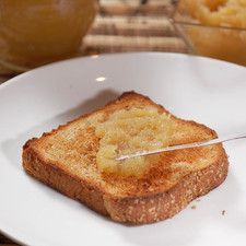 Se puede envasar y refrigerar bien tapada. Servir acompañada de pan como merienda o desayuno.