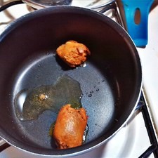 Fríe el chorizo en un poco de aceite. S 7626 1475622135