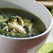 Servir en plato hondo.