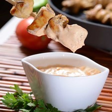 Servir acompañadas de la mayonesa con chipotle.
