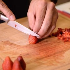 Picar en trozos pequeños.