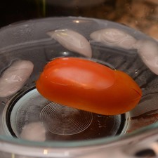 Sacar y colocar en agua con hielo.